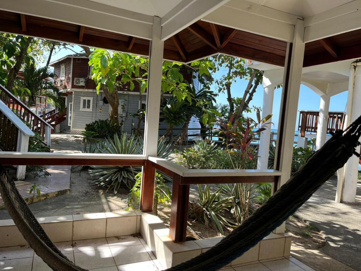 Fosters West Bay Resort Екстериор снимка