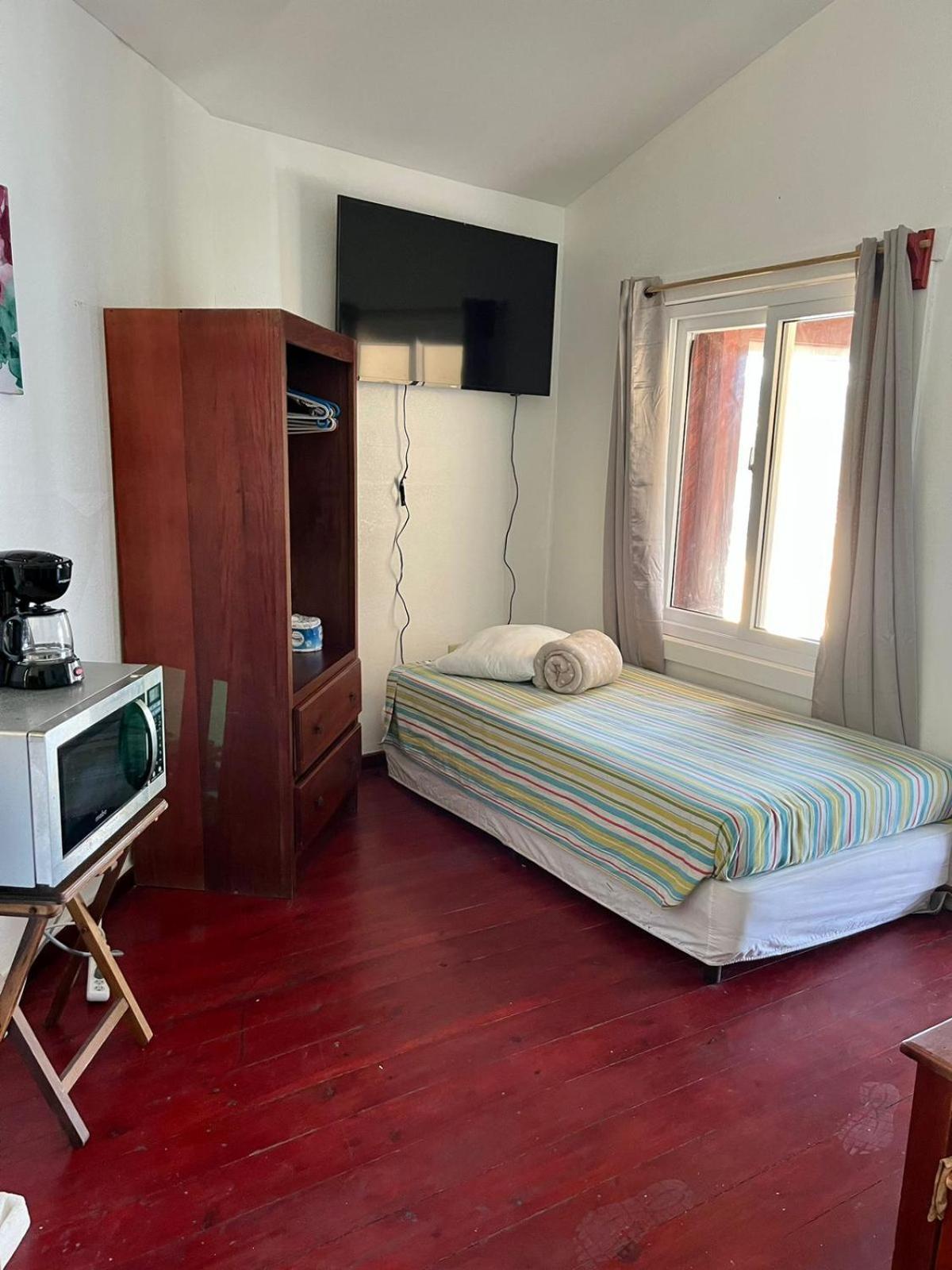 Fosters West Bay Resort Екстериор снимка