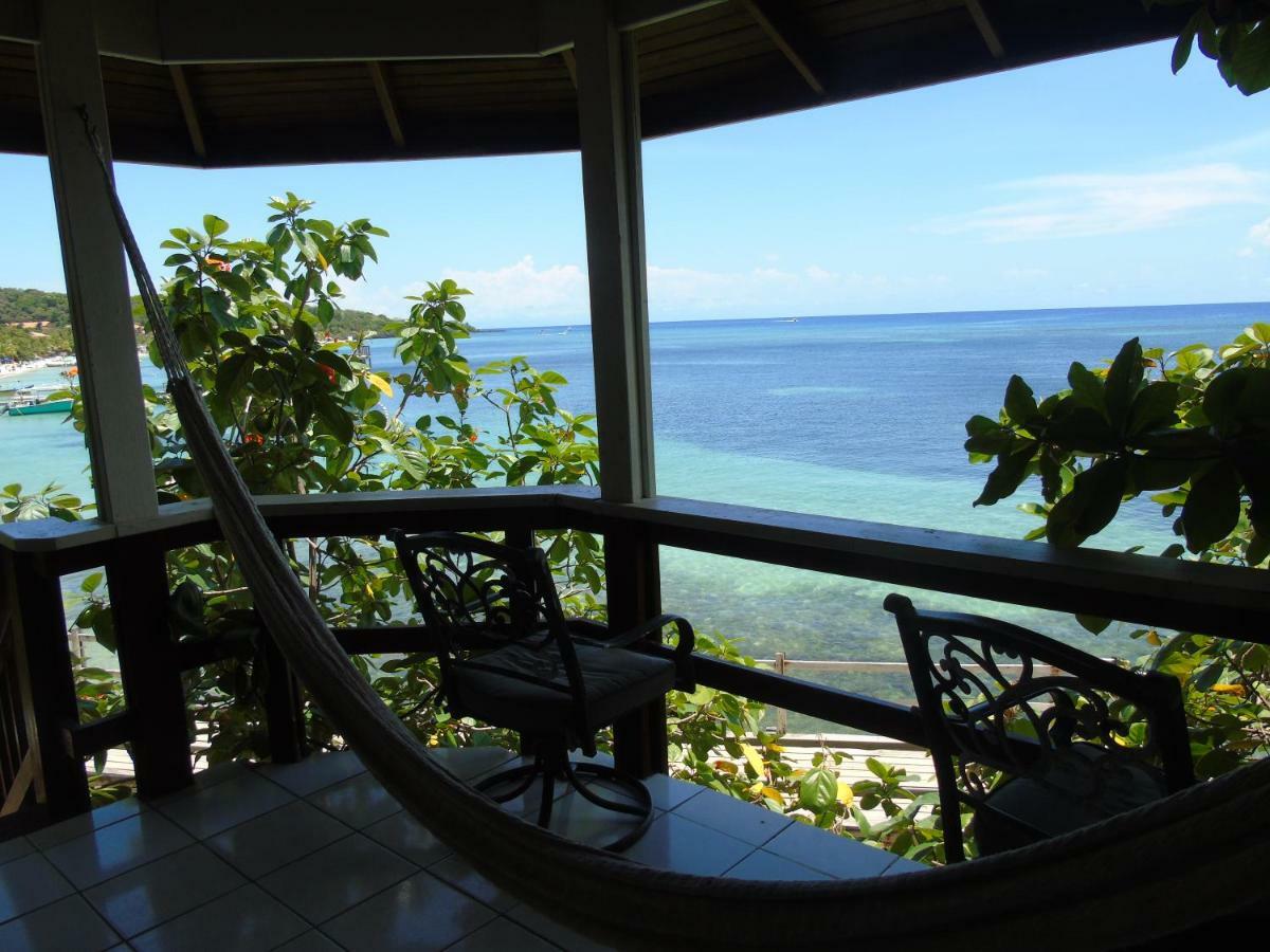 Fosters West Bay Resort Екстериор снимка